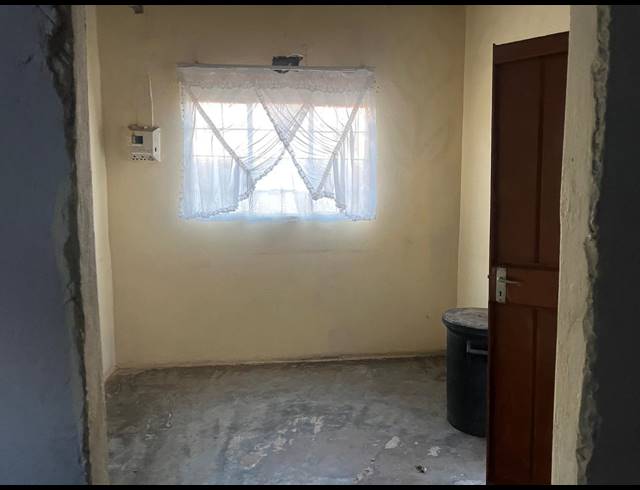 1 BEDROOM FREEHOLD FOR SALE IN LANGAVILLE